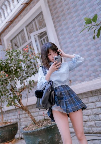 制服丝袜成人在线_1080免费在线播放